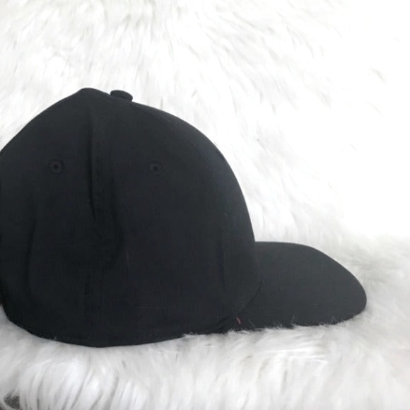 Lululemon On The Fly Cap - Picture 2 of 5